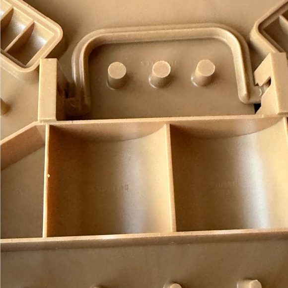 Vintage Lerner Plastic Faux Wood Sewing/Storage Box With Tray - Picture 6 of 6